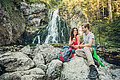 Sommer, Landschaft, Natur, Entspannen, Gollinger Wasserfall, Pause, Pärchen, Mann, Frau, sportlich, aktiv, Wald, Felsen